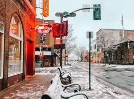 Uptown Estates - Aspen Suite