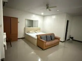 La Belladoza near Airport