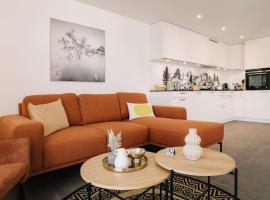 Apartment Stockhorn near the lake, hotel in Einigen