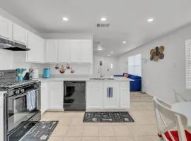 Cozy Home Near Tesla COTA Austin Airport