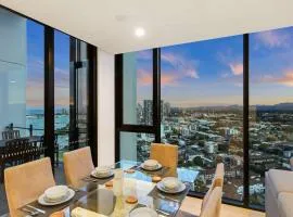 Skyline Showdown - Views, Games & Vibes