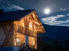 Steindlgut - Weinberg Chalets, hotel in Brixen