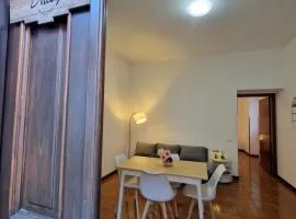 Daisy, cozy apartment in como