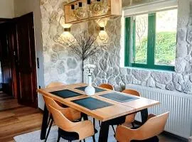 G&J Traditional House