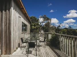 The River Retreat - off the grid escape, hotel in Inglewood