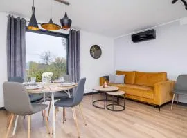 SARNIA HQ Container House in Bielsko-Biała with Garden and Air Conditioning by Noclegi Renters