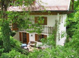 Ferienwohnung Thalhauser, Hotel in Tittmoning