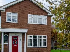 Smitten House 4 Bedroom RHYL