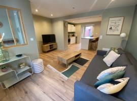 La Lucienne - Cœur de ville avec un extérieur, khách sạn ở Montreuil-sur-Mer