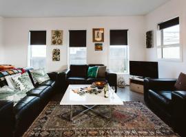 Surf's Up - pet-friendly Fitzroy lifestyle home, hotel in New Plymouth