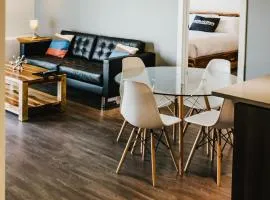 The Spot - Luxurious 3-Bedroom Apartment in the Heart of Winnipeg