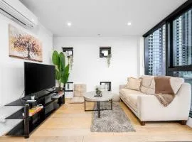Southbank 2BR Apartment Steps from Crown Casino