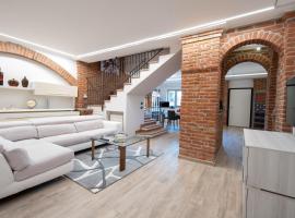 Casa a Roddi con vista sulle Colline, Hotel in Roddi