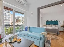 COREhome, smART apt in Piraeus heart