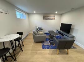 Cozy & Stylish Retreat with Modern Comforts: Moncton şehrinde bir otel