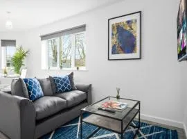 Two Bedrooms Apartment - Parking - Cradley Heath 51C