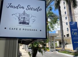 Café e Pousada Jardim Secreto, hotel in Santa Rita do Sapucaí