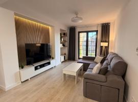 Casa Premium & Cozy, Piscina, Golf, WiFi, TV 65'', Aire Acondicionado، فندق سبا في Fuente Alamo