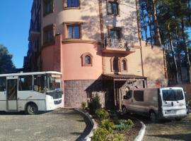 HOSTEL SOCRATES NOWOYAWORIVSK Хостел СОКРАТ НОВОЯВОРІВСЬК, hotel in Novoyavorivsk