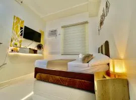 Sky Condotel Staycation