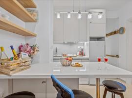 h2h Erato #Luxury, tech, smART with parking, in 1' metro，位于比雷埃夫斯的酒店