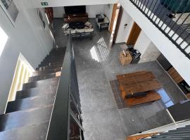 F3 Haut Standing a Mermoz, hotel en Dakar