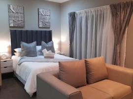 The Prestige Escape Elegant Living at Bains Lodge – hotel w mieście Bloemfontein