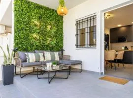 Groundfloor PInk Sunny beach - Winter by the Sea