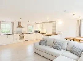 Entire 3 Bed Apartment in Kinsale, Cork