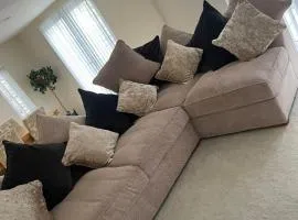 Three bedroom cabin with rural views and hot tub