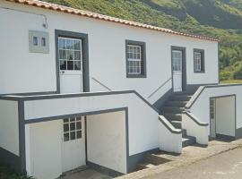 Casa do Avô Almeida, self catering accommodation in Fajazinha