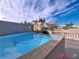 Rooftop Oasis with Plunge Pool & BBQ, hotel v destinaci Hal Ghaxiak