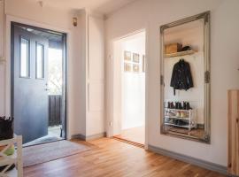 Haselov Apartament, hotel en Pikine