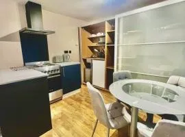 The Spinney - A Cozy One-Bedroom Flat - Sleeps 2