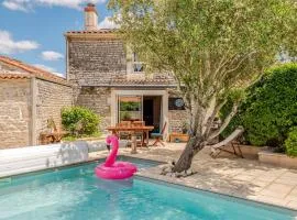 Longère de charme avec piscine, proche océan