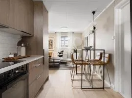 Tomasjord home, Bright and central