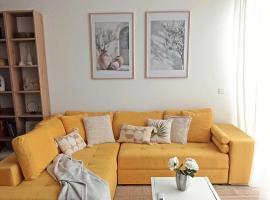 Cozy penthouse with Citadel view near to Victoria, hotel in Sannat