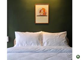 Obahomu Vacation House for 4-8 pax, 5 min walk to Icon Siam, cottage ở Bangkok