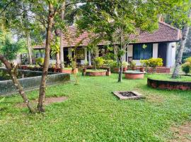 Hamlet Beach Villas Alleppey, hotel v destinaci Alleppey