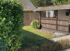 L'Ardres de paix，位于Ardres的露营地