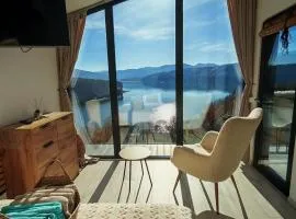 Moon Lake Bicaz - Casa Oia