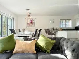 Luxury 5 Bedroom House near York - Escrick