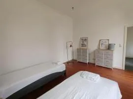 Schiefe Stadtvilla Oldenburg - großes Altbauhaus