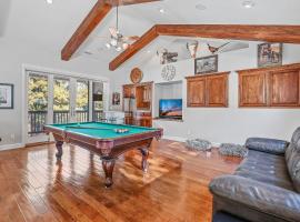 Alpine Mountain Spacious Luxury Retreat Ponderosa Trails Game Room, hotel in Flagstaff