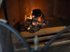 Montijo Sunny Private Pool and wonderful fireplace