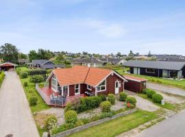 FJ1600-Jaegerspris-Strandleddet-32, hotel in Frederikssund