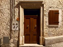 Dimora - L antico Fienile del Castello, hotel in Castel del Monte