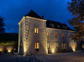 Domaine de Cazal - Chambres d'H&ocirc;tes avec piscine au c&oelig;ur de 26 hectares de nature pr&eacute;serv&eacute;e