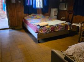 alojamiento Villa sarita, hotel in Posadas