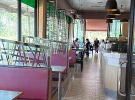 SafeHavenHotel, viešbutis 